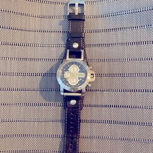 Men’s Black Fossil watch